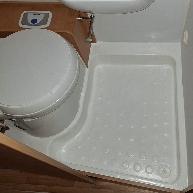 Duschwannen Instandsetzung - Membrapol 260 Camper